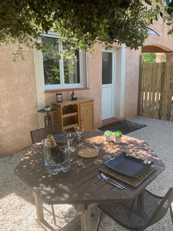 Joli Studio Independant 20M² Avec Jardin Сен-Максимен-ла-Сент-Бом Екстериор снимка